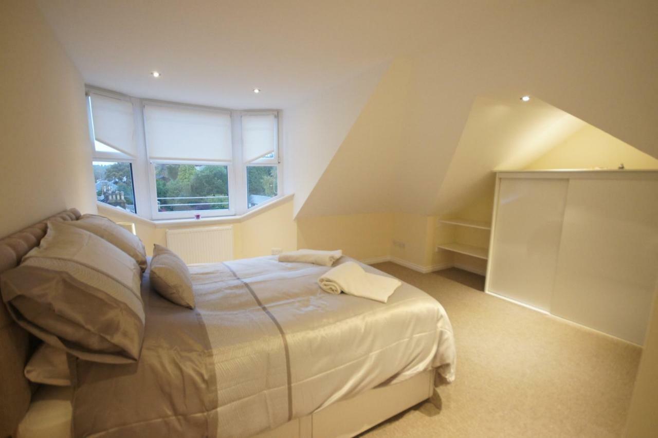 Modern, Cosy Apartment In Bearsden With Private Parking Glasgow Eksteriør bilde